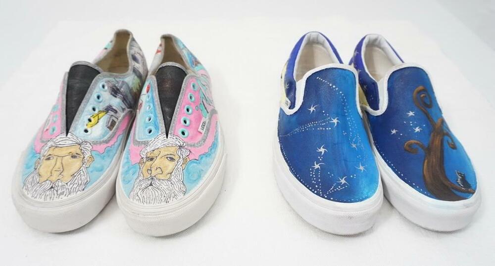 LOT OF 2 CUSTOM HAND PAINTED VANS USED MEN-9 WOM-10.5 SNEAKERS/SLIP ON CAT/CITY